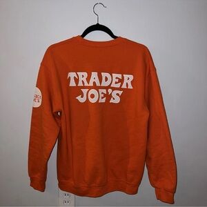 Trader Joes Orange Crew Neck Sweatshirt Size Men’s Medium Gildan Heavy Blend